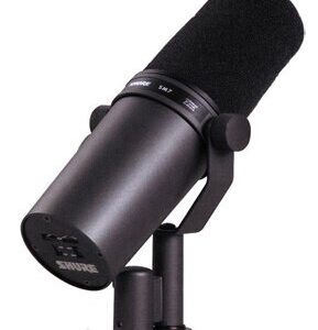 Shure SM7B Vocal Dynamic Microphone for Broadcast, Podcast & Recording, XLR Studio Mic for Music & Speech, Wide-Range Frequency, Warm & Smooth Sound, Rugged Construction, Detachable Windscreen - Black